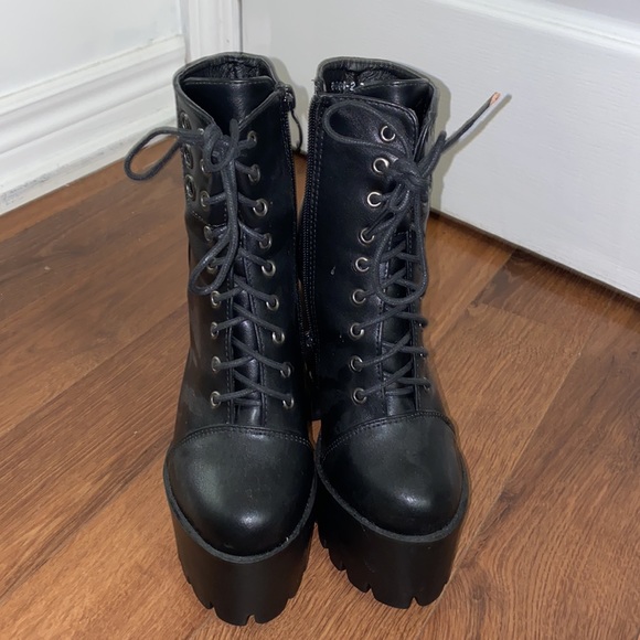 WOMENS HIGH HEEL FAUX LEATHER BOOTS - Picture 4 of 4